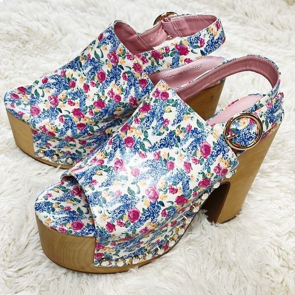 Sugar Thrillz Cottage Calling Floral Print Clogs Size 10M Nwot - Picture 10 of 10